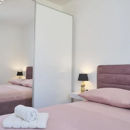 Nevera Apartament Split